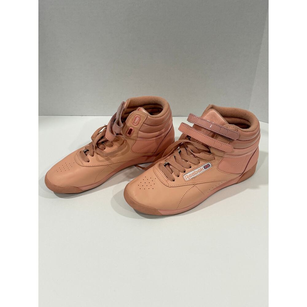 Reebok Classic Leather Women’s Size 7 Retro Sneakers Casual High Top Shoes